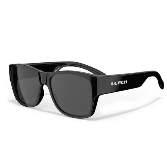 Leech Cover Black Rea