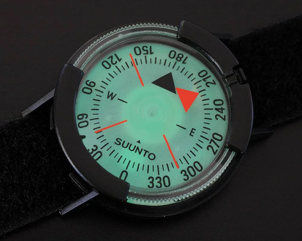 Handla nu Suunto M-9