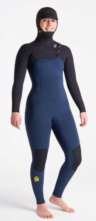 C-Skins NuWave Solace 5:4:3 Womens Hooded Steamer Nyhet