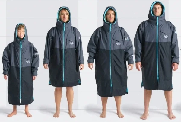 Robie Dry-Series Recycled Long Sleeve Changing Robe, endast junior kvar Trygg betalning