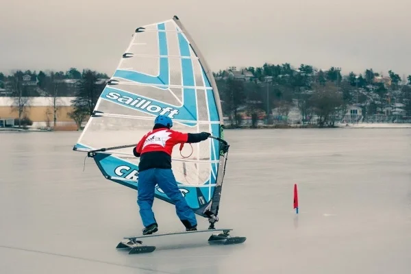 Sharp4 Issurfingbräda Erbjudande