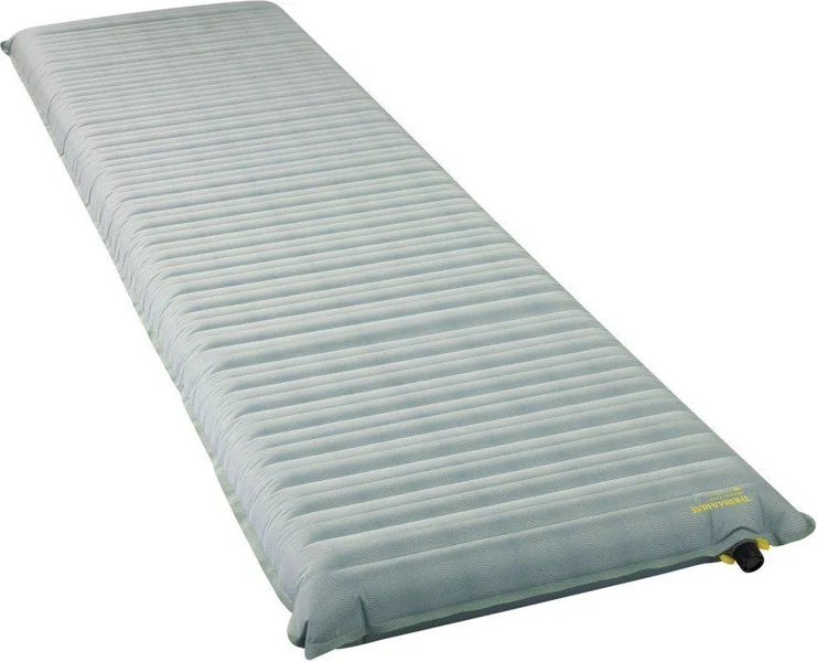Köp nu NeoAir Topo 0°C Regular Wide (Saknar förpackning)